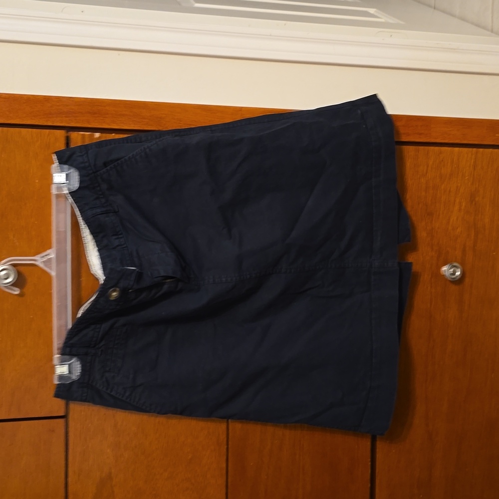 Casual black skirt